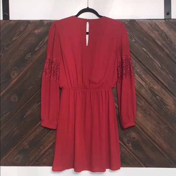 Express, keyhole and lace inlet dress (size small) - Picture 4 of 4